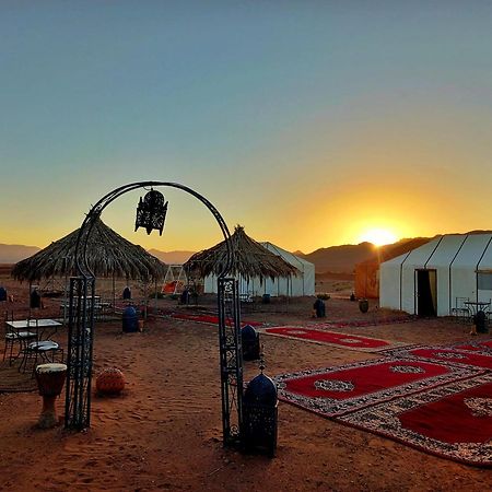 Khamlia Luxury Desert Camp เมอร์ซูกา ภายนอก รูปภาพ