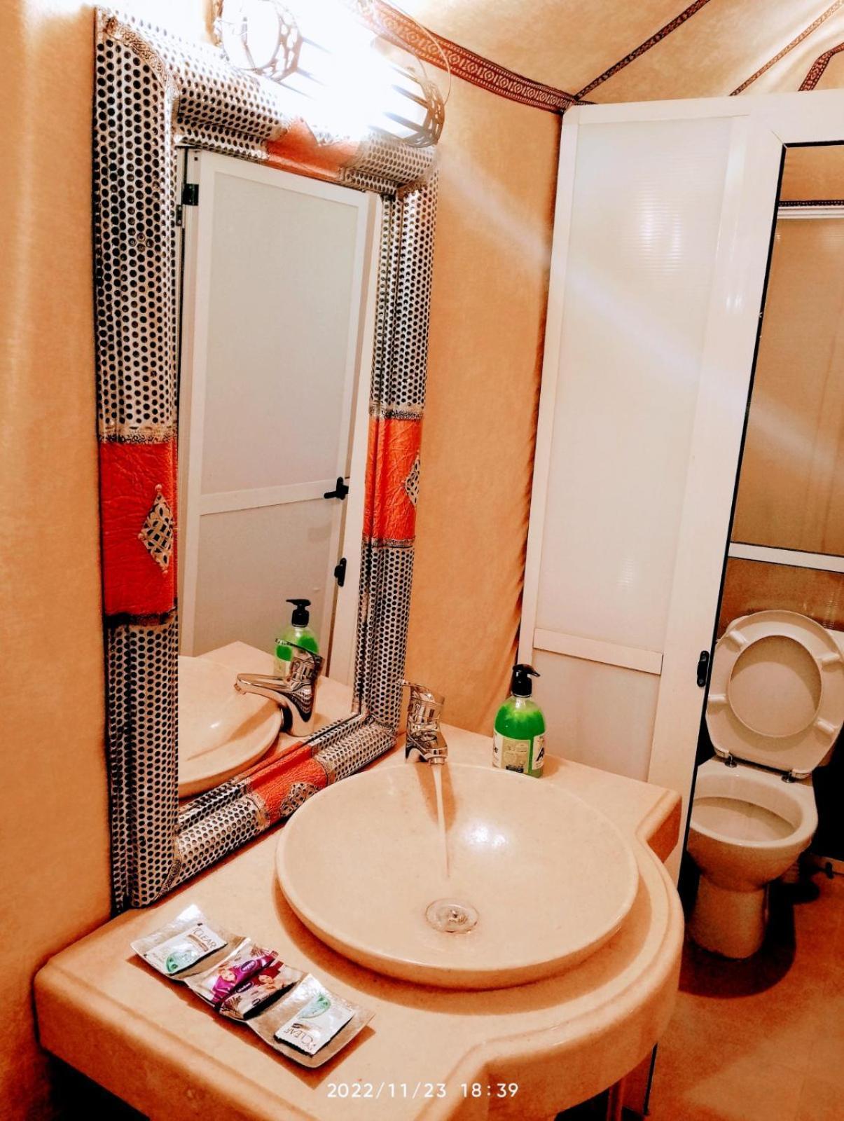 Khamlia Luxury Desert Camp เมอร์ซูกา ภายนอก รูปภาพ