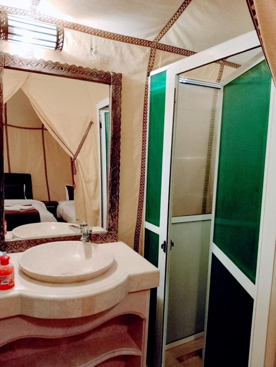 Khamlia Luxury Desert Camp เมอร์ซูกา ภายนอก รูปภาพ
