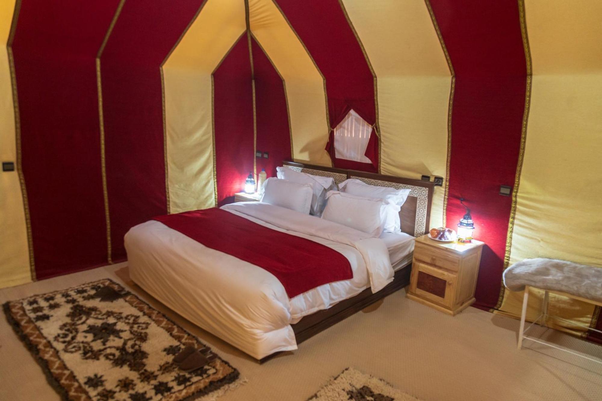 Khamlia Luxury Desert Camp เมอร์ซูกา ภายนอก รูปภาพ