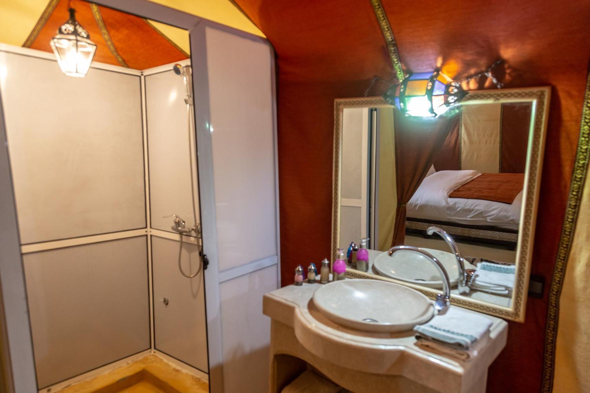 Khamlia Luxury Desert Camp เมอร์ซูกา ภายนอก รูปภาพ